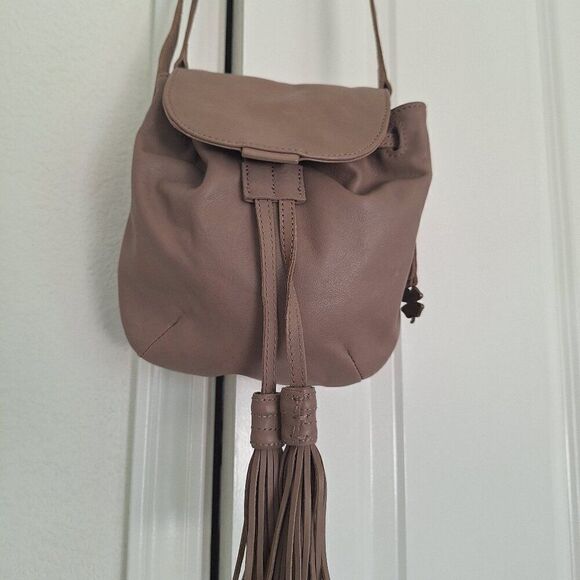 lucky brand Gray leather crossbody - Picture 1 of 14